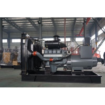 300kw威曼柴油發(fā)電機(jī)組-威曼8缸柴油機(jī)D15A2柴油發(fā)電機(jī)組,缸徑/行程：128/142mm,柴油發(fā)電機(jī)組水冷發(fā)動(dòng)機(jī)功率363KW,柴油發(fā)電機(jī)組配套馬拉松斯坦福發(fā)電機(jī)。廠價(jià)直銷歡迎選購(gòu)：13773399855。