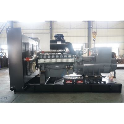 800kw威曼柴油發(fā)電機(jī)組-威曼16缸柴油機(jī)D30A2柴油發(fā)電機(jī)組,缸徑/行程：128/142mm,柴油發(fā)電機(jī)組水冷發(fā)動(dòng)機(jī)功率880KW,柴油發(fā)電機(jī)組配套馬拉松斯坦福發(fā)電機(jī)。廠價(jià)直銷歡迎選購(gòu)：13773399855。