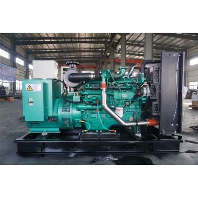 120kw玉柴柴油發(fā)電機組-玉柴6缸柴油機YC6B180L-D20柴油發(fā)電機組,缸徑/行程：108/125mm,柴油發(fā)電機組水冷發(fā)動機功率132KW,柴油發(fā)電機組配套馬拉松斯坦福發(fā)電機。廠價直銷歡迎選購：13773399855。
