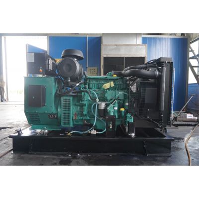 100kw沃爾沃柴油發(fā)電機組-沃爾沃4缸柴油機TAD532GE柴油發(fā)電機組,缸徑/行程：108/130mm,柴油發(fā)電機組水冷發(fā)動機功率114KW,柴油發(fā)電機組配套馬拉松斯坦福發(fā)電機。廠價直銷歡迎選購：13773399855。