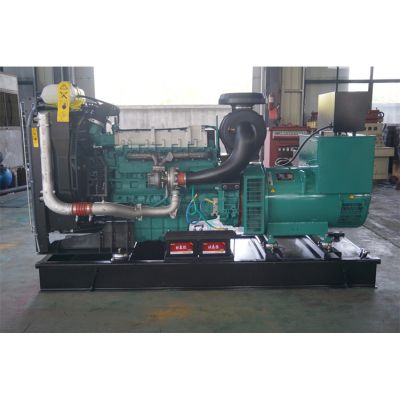 250kw沃爾沃柴油發(fā)電機組-沃爾沃6缸柴油機TAD941GE柴油發(fā)電機組,缸徑/行程：120/138mm,柴油發(fā)電機組水冷發(fā)動機功率286KW,柴油發(fā)電機組配套馬拉松斯坦福發(fā)電機。廠價直銷歡迎選購：13773399855。