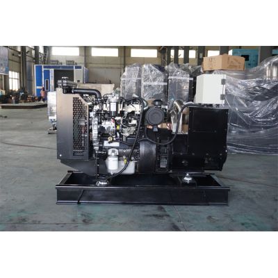 50kw珀金斯柴油發(fā)電機組-珀金斯3缸柴油機1103A-33TG2柴油發(fā)電機組,缸徑/行程：105/127mm,柴油發(fā)電機組水冷發(fā)動機功率60KW,柴油發(fā)電機組配套馬拉松斯坦福發(fā)電機。廠價直銷歡迎選購：13773399855。