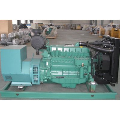 50kw大連道依茨柴油發(fā)電機(jī)組-大連道依茨4缸柴油機(jī)BF4M2012C柴油發(fā)電機(jī)組,缸徑/行程：101/126mm,柴油發(fā)電機(jī)組水冷發(fā)動(dòng)機(jī)功率75KW,柴油發(fā)電機(jī)組配套馬拉松斯坦福發(fā)電機(jī)。廠(chǎng)價(jià)直銷(xiāo)歡迎選購(gòu)：13773399855。
