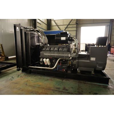 600kw無錫動力柴油發(fā)電機組-無錫動力12缸柴油機WD287TAD58柴油發(fā)電機組,缸徑/行程：138/160mm,柴油發(fā)電機組水冷發(fā)動機功率638KW,柴油發(fā)電機組配套馬拉松斯坦福發(fā)電機。廠價直銷歡迎選購：13773399855。