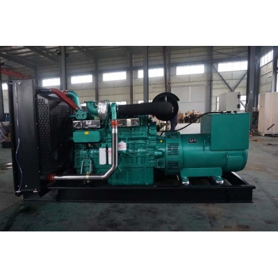 400KW玉柴柴油發(fā)電機組-玉柴6缸柴油機YC6T660-D31柴油發(fā)電機組缸徑/行程：145/165mm,柴油發(fā)電機組水冷發(fā)動機功率485KW,柴油發(fā)電機組配套馬拉松斯坦福發(fā)電機。廠價直銷歡迎選購：13773399855。