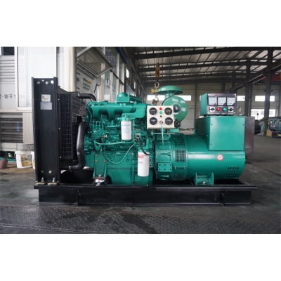 50KW玉柴柴油發(fā)電機組-玉柴4缸柴油機YCD4P22D-80,柴油發(fā)電機組缸徑/行程：108/125mm,柴油發(fā)電機組水冷發(fā)動機功率66KW,柴油發(fā)電機組配套馬拉松斯坦福發(fā)電機。廠價直銷歡迎選購：13773399855。