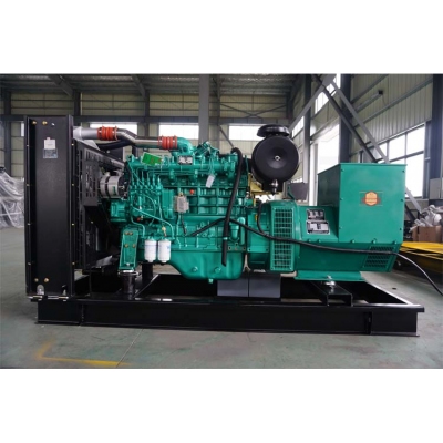 200KW玉柴柴油發(fā)電機組-玉柴6缸柴油機YCDV11D-380,柴油發(fā)電機組缸徑/行程：126/155mm,柴油發(fā)電機組水冷發(fā)動機功率280KW,柴油發(fā)電機組配套馬拉松斯坦福發(fā)電機。廠價直銷歡迎選購：13773399855。