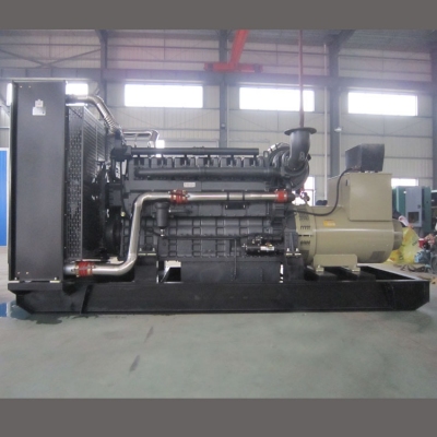 700kw上柴動(dòng)力柴油發(fā)電機(jī)組-上柴股份6缸柴油機(jī)6KTAA25-G32柴油發(fā)電機(jī)組,缸徑/行程：170/185mm,柴油發(fā)電機(jī)組水冷發(fā)動(dòng)機(jī)功率754KW,柴油發(fā)電機(jī)組配套馬拉松斯坦福發(fā)電機(jī)。廠價(jià)直銷(xiāo)歡迎選購(gòu)：13773399855。