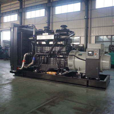 800kw上柴動(dòng)力柴油發(fā)電機(jī)組-上柴股份6缸柴油機(jī)6WTAA35-G32柴油發(fā)電機(jī)組,缸徑/行程：186/215mm,柴油發(fā)電機(jī)組水冷發(fā)動(dòng)機(jī)功率900KW,柴油發(fā)電機(jī)組配套馬拉松斯坦福發(fā)電機(jī)。廠價(jià)直銷(xiāo)歡迎選購(gòu)：13773399855。