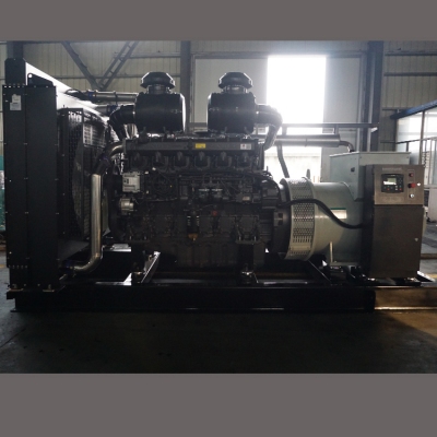 500kw上柴動(dòng)力柴油發(fā)電機(jī)組-上動(dòng)力6缸柴油機(jī)6KTAA25-G310柴油發(fā)電機(jī)組,缸徑/行程：170/185mm,柴油發(fā)電機(jī)組水冷發(fā)動(dòng)機(jī)功率572KW,柴油發(fā)電機(jī)組配套馬拉松斯坦福發(fā)電機(jī)。廠價(jià)直銷(xiāo)歡迎選購(gòu)：13773399855。